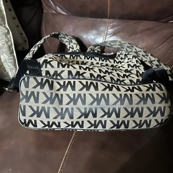 Backpack - Picture 4 of 4